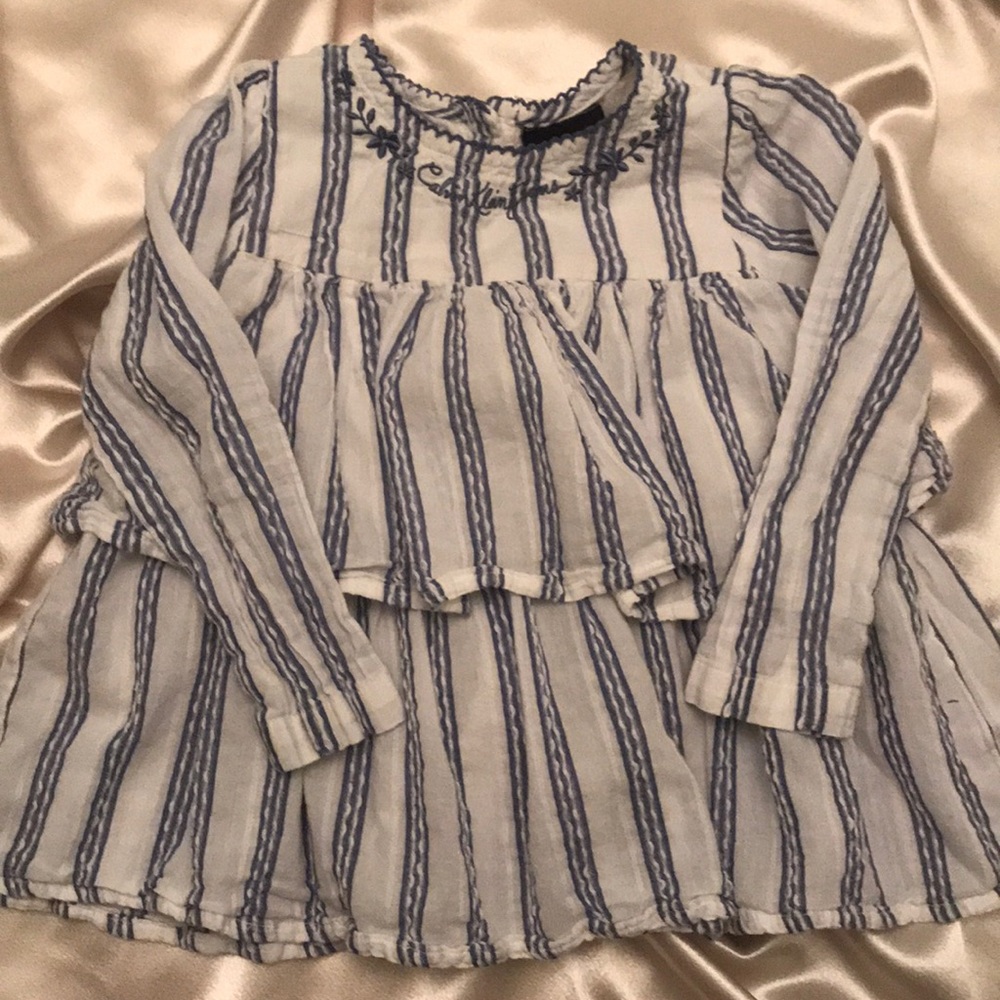 Calvin Klein 2 piece 4T Girls Toddler Set